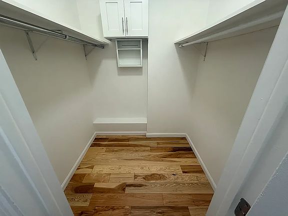4th image of 426 W 48th St #2WR