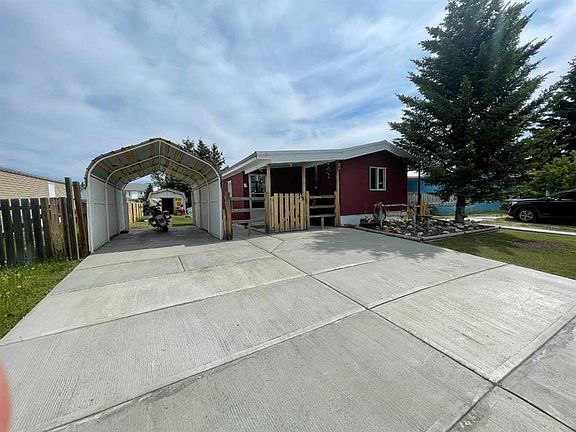 2nd image of 39 S Southridge Cres