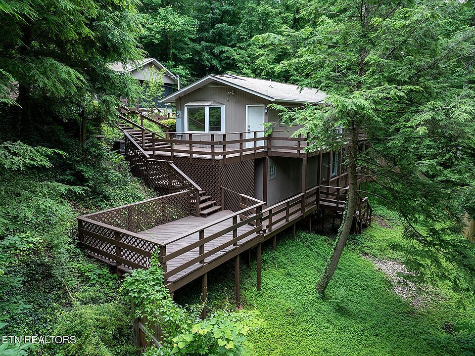 1st image of 2504 Mont Glen Dr