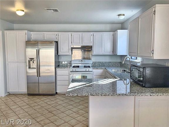 4th image of 6188 Pinewood Ave