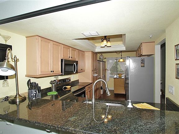 5th image of 4120 Lorene Dr Unit 301