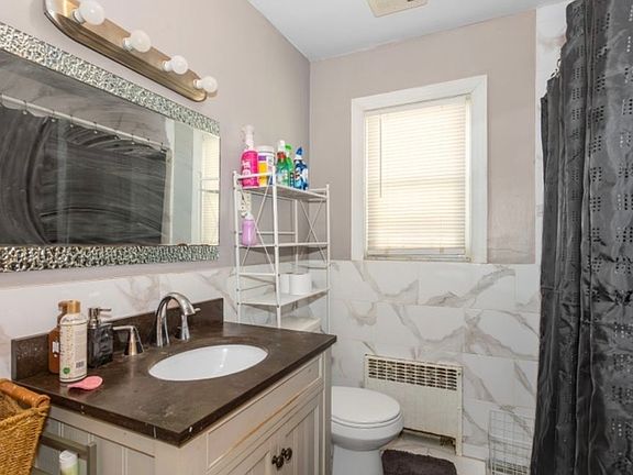 3rd image of 356-362 Boyden Ave #1