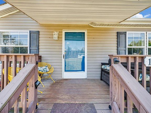 2nd image of 1469 Gander Ln