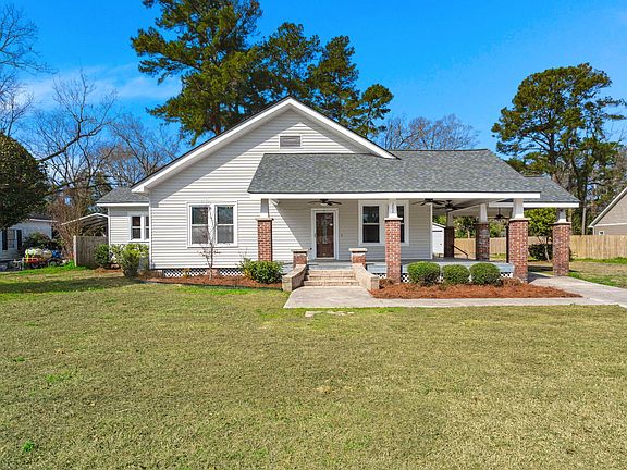 2nd image of 202 Quaker St