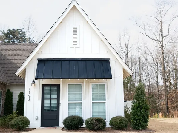 1198 Burrow Cir, Opelika, AL 36801