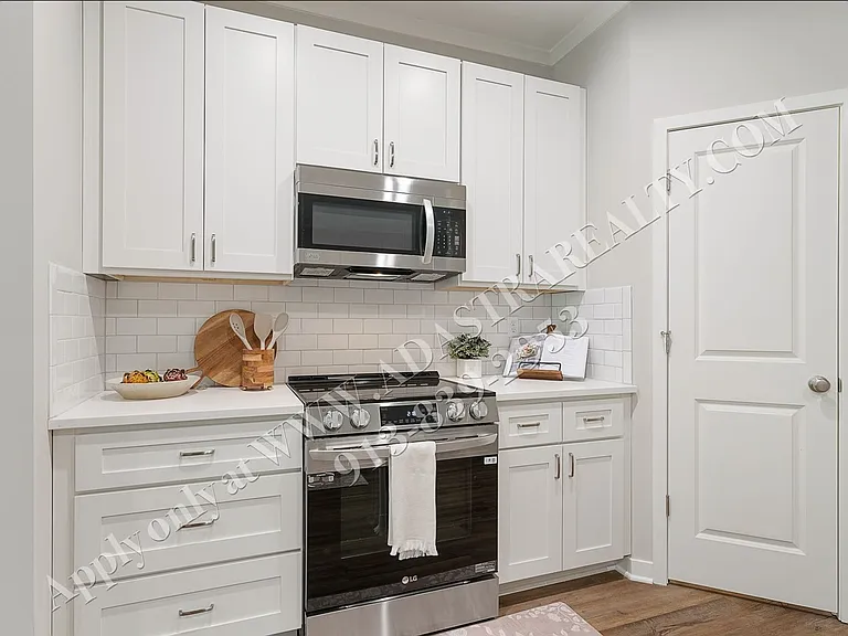 1089 N Findley St — Photo 8