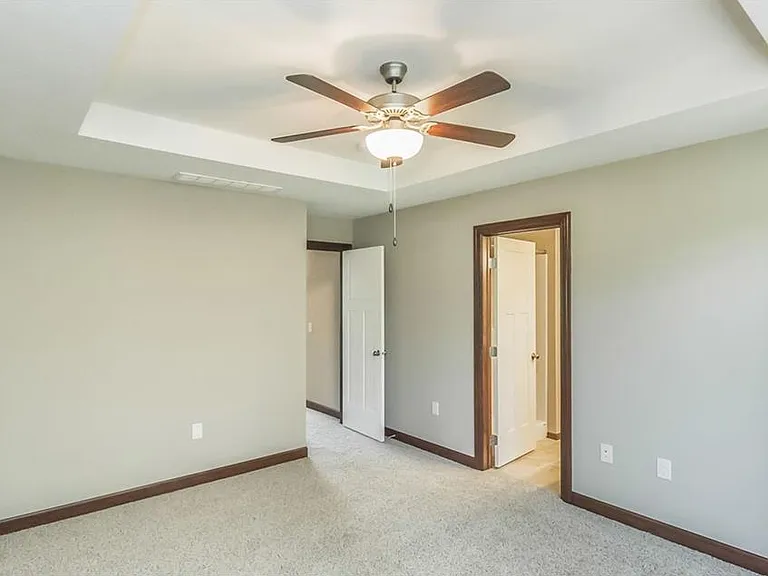5302 SE 24th St — Photo 14