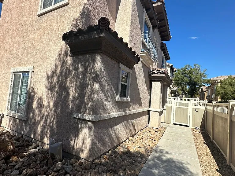 930 Wembly Hills Pl — Photo 1