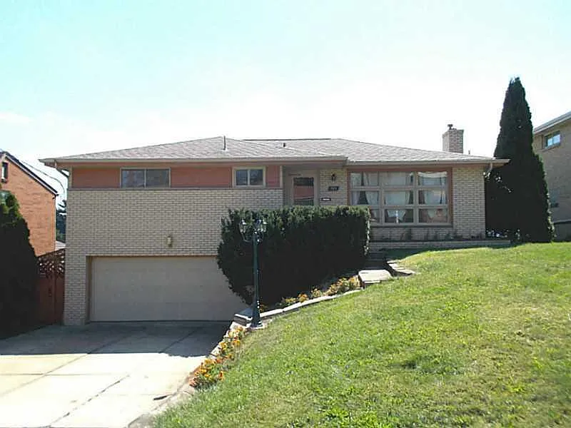 203 Joyce Dr photo 1