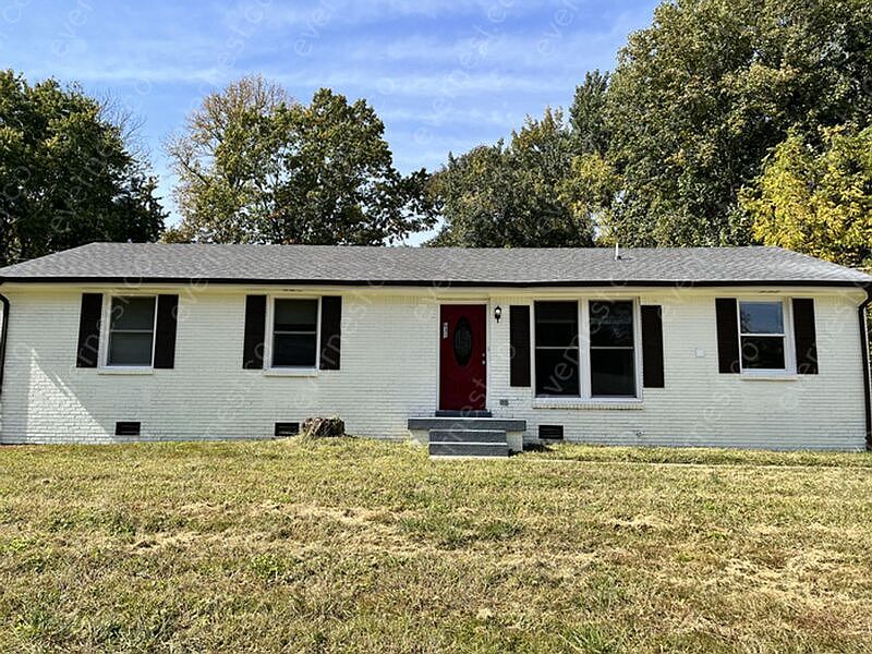 1st image of 631 Linda Ln