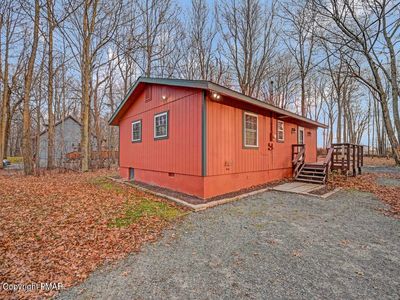 2288 Beaver Cir, Pocono Summit, PA, 18346
