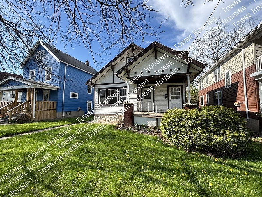 1st image of 2418 Whitney Ave #1
