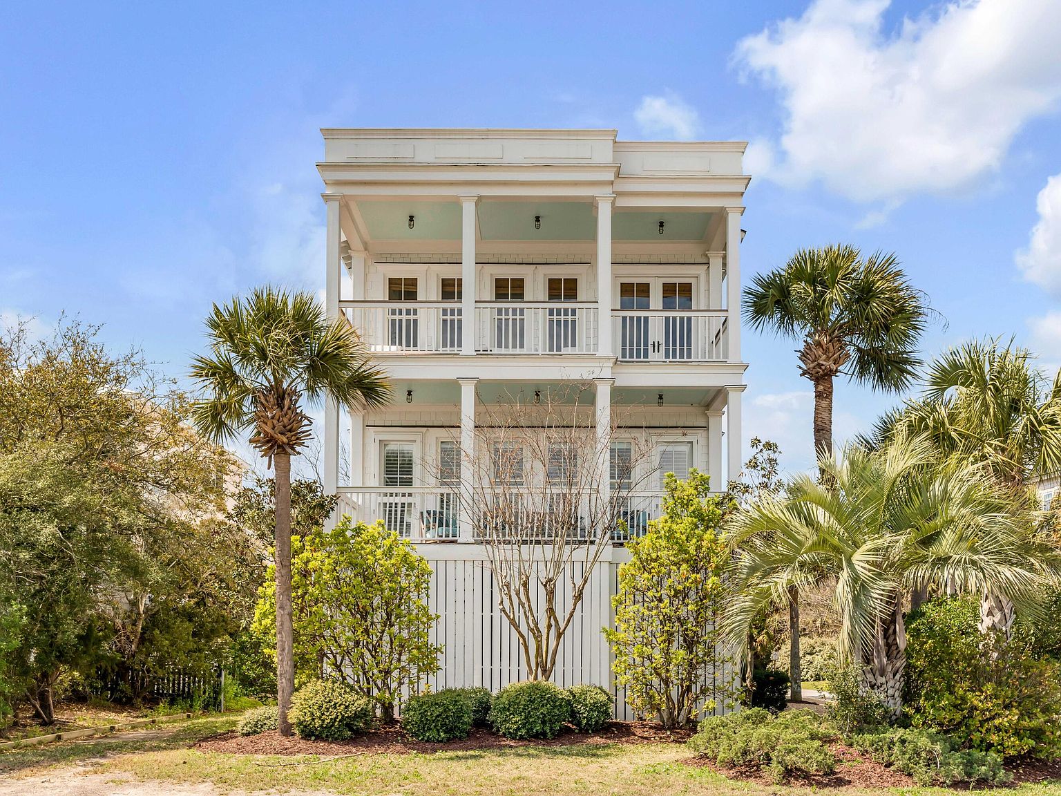 904 Middle St, Sullivans Island, SC 29482 | Zillow