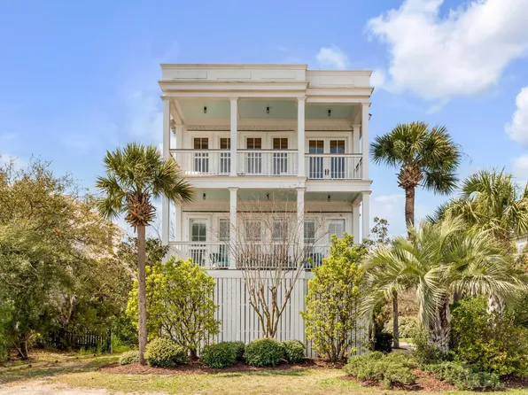 904 Middle St, Sullivans Island, SC 29482