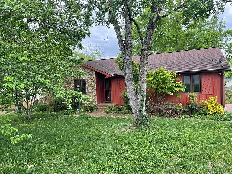 6808 River Ridge Dr — Photo 1