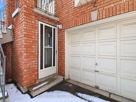 3rd image of 3 Forest Point Dr