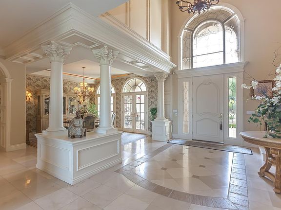 4th image of 5656 Country Club Pkwy #Py