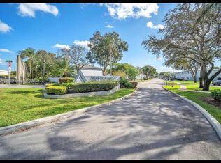 Arrowhead Gulf & Tennis, Davie, FL 33324