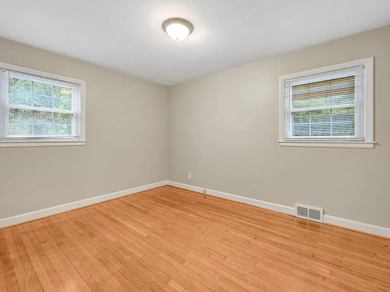 292 White Pine Dr — Photo 14