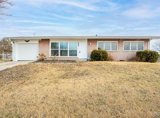 1805 Flicker Dr, Florissant, MO 63031