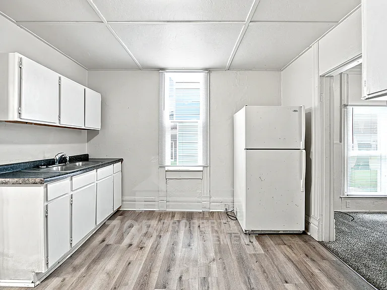 603 S Main St #2 — Photo 6