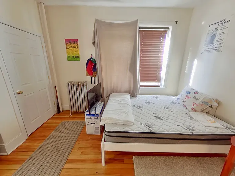 62 Egmont St #6 — Photo 4
