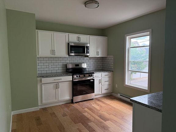 2nd image of 593 Hevey St #2