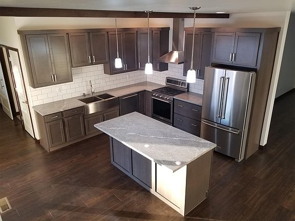 2nd image of 4156 Tanzanite Dr