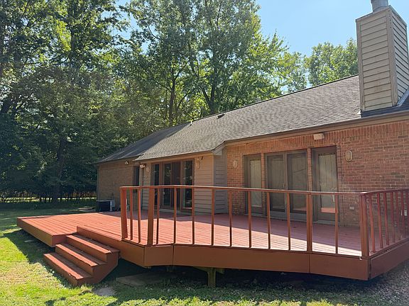 4th image of 29762 Linden St