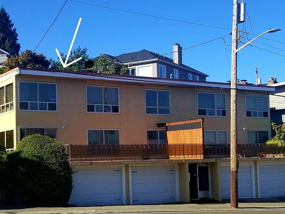 2001 Thorndyke Ave W #3