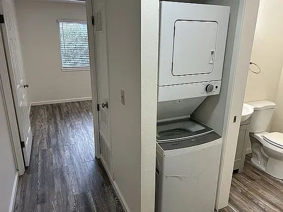 463 Coffield Ave #8 — Photo 3