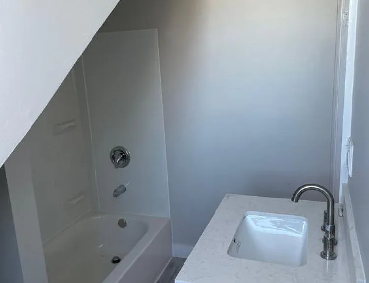 40 Vine St #3 — Photo 5