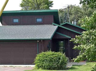 28926 W Lake Dr, Madison Lake, MN 56063
