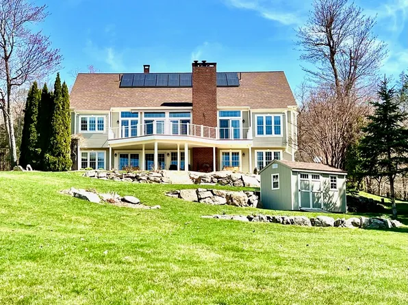 18 Namaschaug Landing, Chesterfield, NH 03462