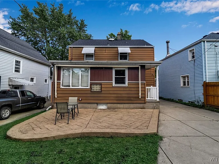 178 Wellington Ave — Photo 4