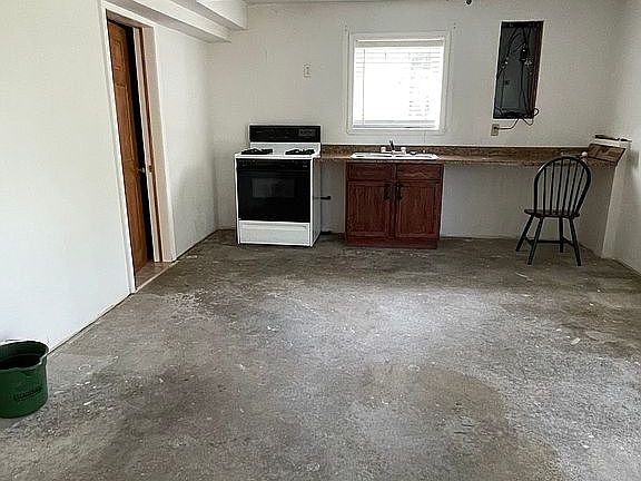 2nd image of 6350 Crystal Brook Ln