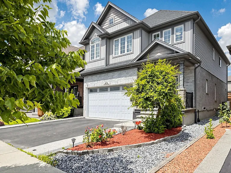 291 Hardcastle Dr — Photo 2