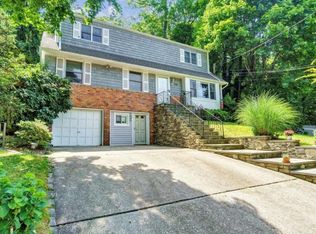 181 Spring Rd FLOOR 2, Huntington, NY 11743