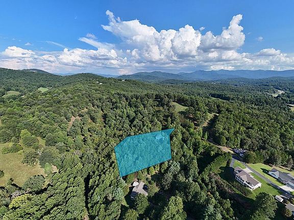 3rd image of 775 Hillside Dr