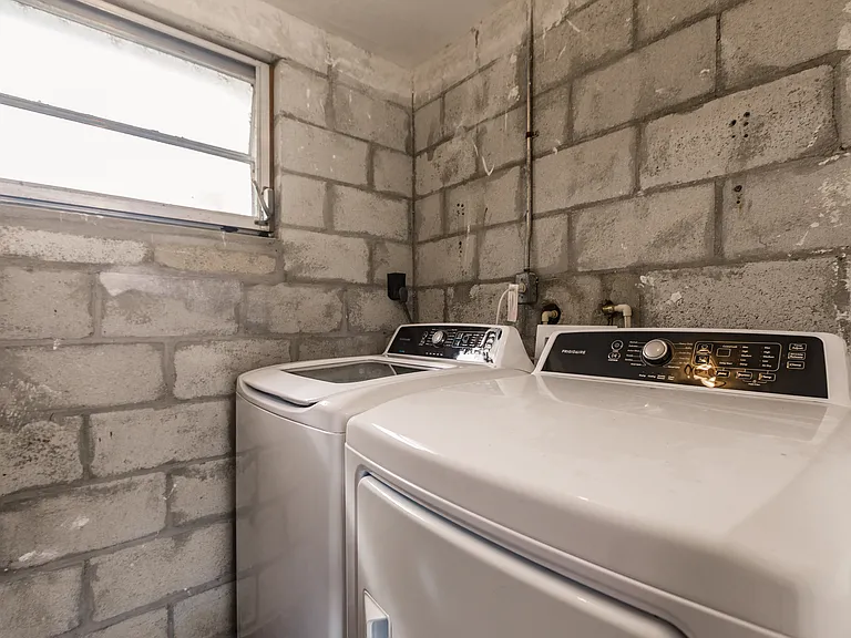 1611 Florence Ave #B — Photo 46