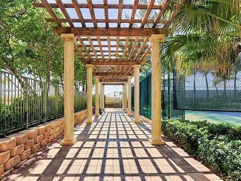 2080 S Ocean Dr #303 — Photo 19