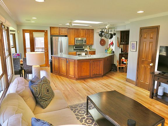 kitchen, family room.