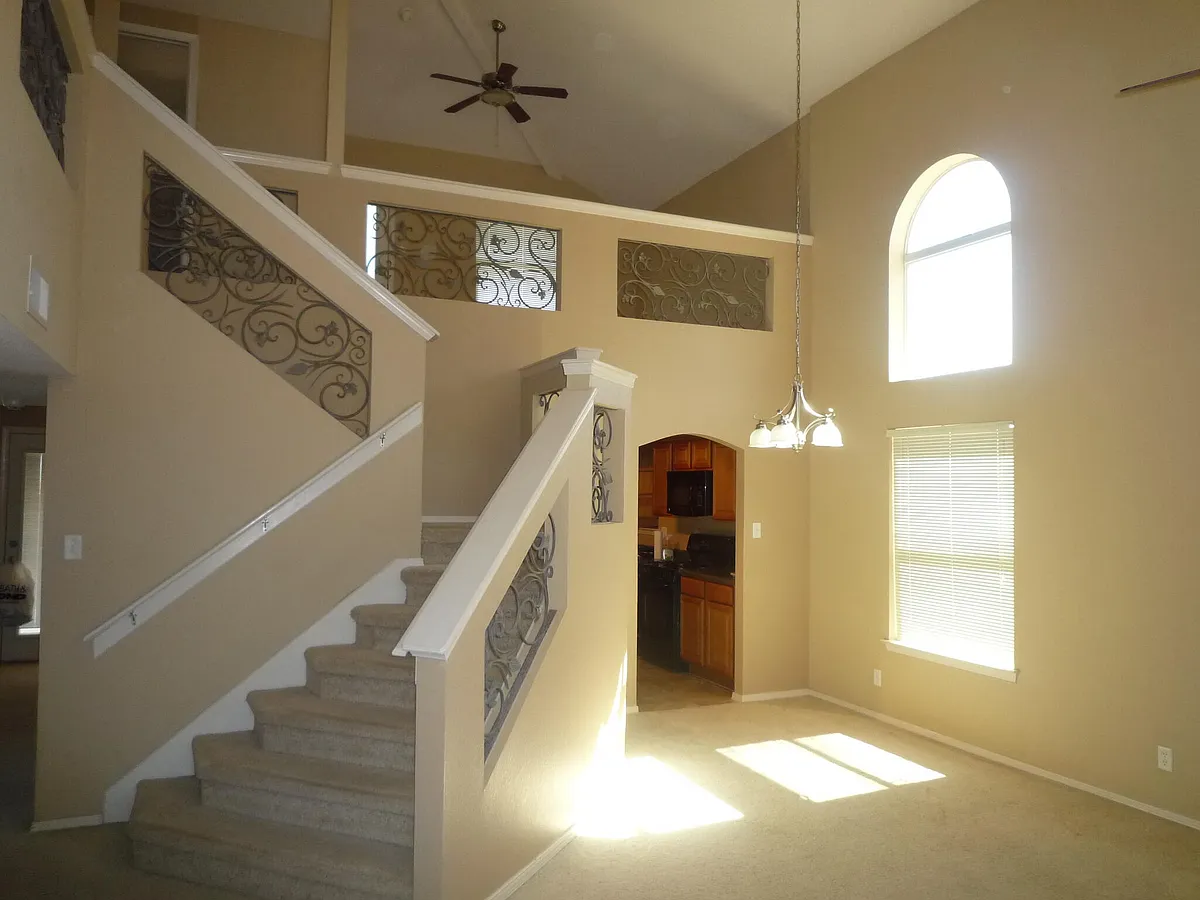 Building Photo - 10840 Acoma St