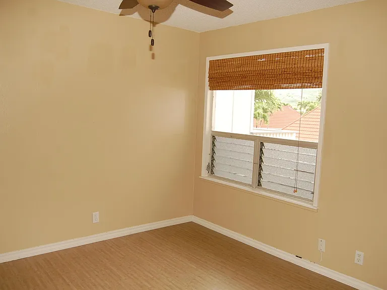 559 Keolu Dr — Photo 20