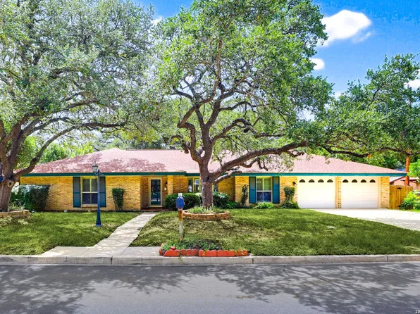 413 Golfcrest, Windcrest, TX 78239