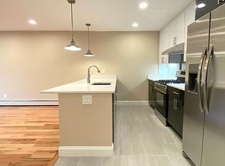 24-61 28th St #3F, Astoria, NY 11102