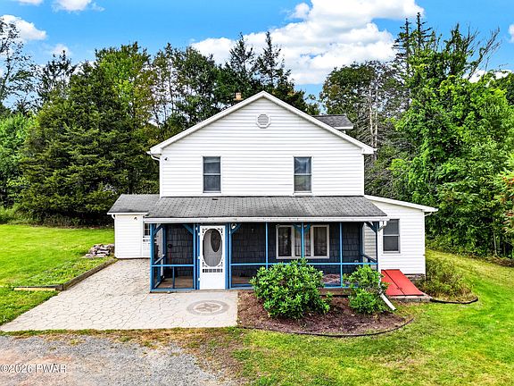 2nd image of 4 Shagbark Ln