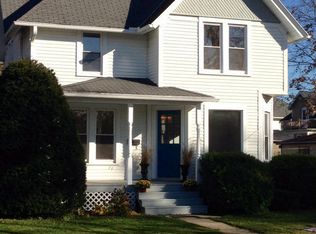129 S Worthington St, Oconomowoc, WI 53066