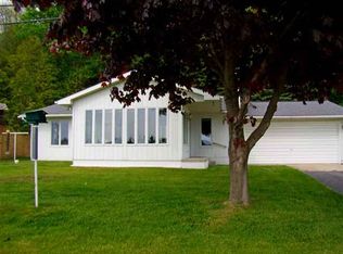 4214 Crystal Dr, Beulah, MI 49617
