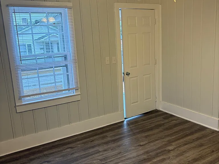 4085 Porter St — Photo 4